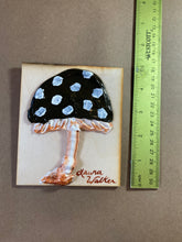 Load image into Gallery viewer, Brown Mushroom
